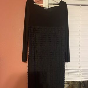 🚨 VINTAGE BLACK RUFFLE DRESS‼️EXTREMELY WELL MADE‼️VERY FLATTERING 🤩🙏💕🤗🤗♥️